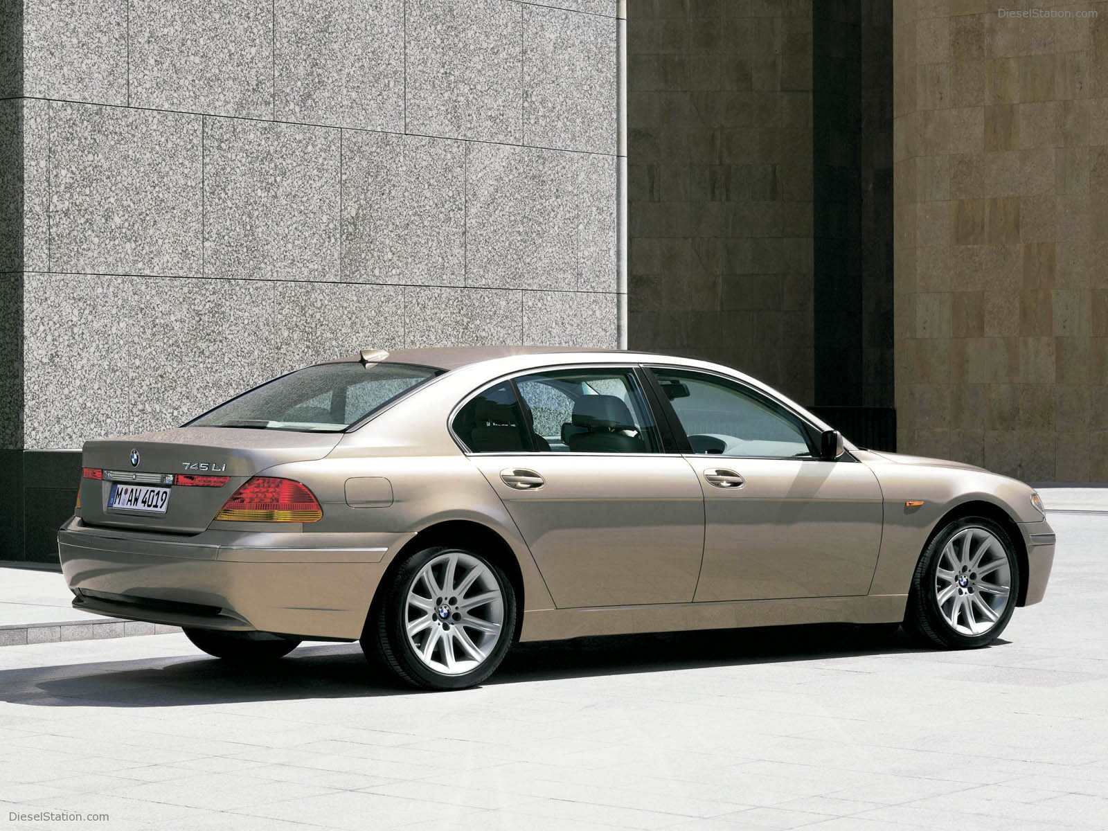 BMW 7 Series (2002)
